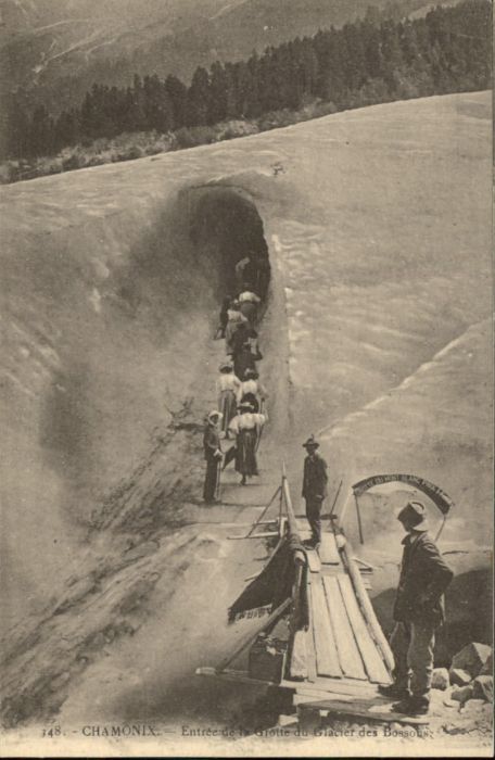 Chamonix Chamonix-Mont-Blanc Grotte Höhle Glacie