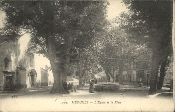 Meounes-les-Montrieux Eglise Place