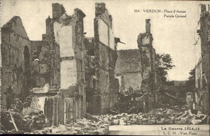 Verdun Meuse Verdun Place Armes Parade Ground Zerstö