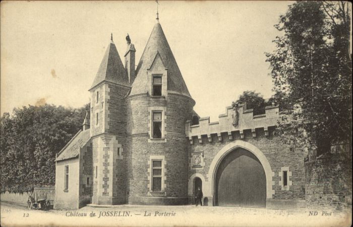 Josselin Chateau Porterie