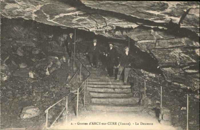 Hoehlen Caves Grottes Grotte_Arcy-sur-Cure Höhle