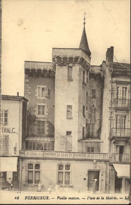 Perigueux Maison Place Mairie