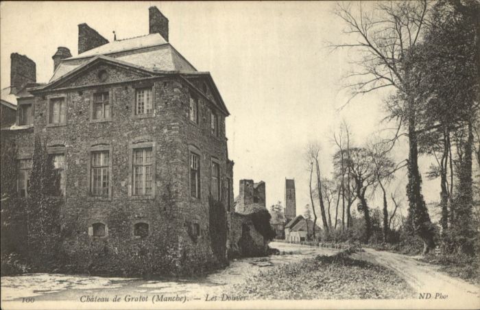 Gratot Chateau Douves