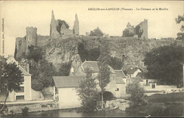 Angles-sur-l Anglin Chateau Moulin