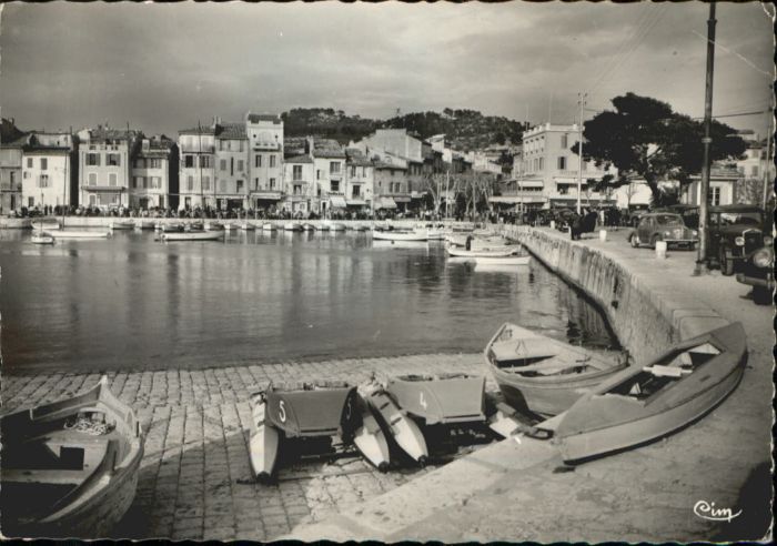 Cassis Port Quai St. Pierre