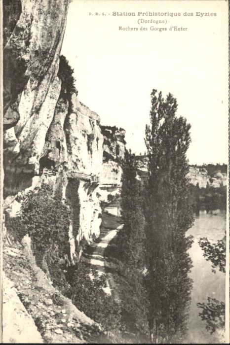 Les Eyzies-de-Tayac-Sireuil Rochers des Gorges Enfer