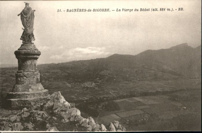 Bagneres-de-Bigorre Statue