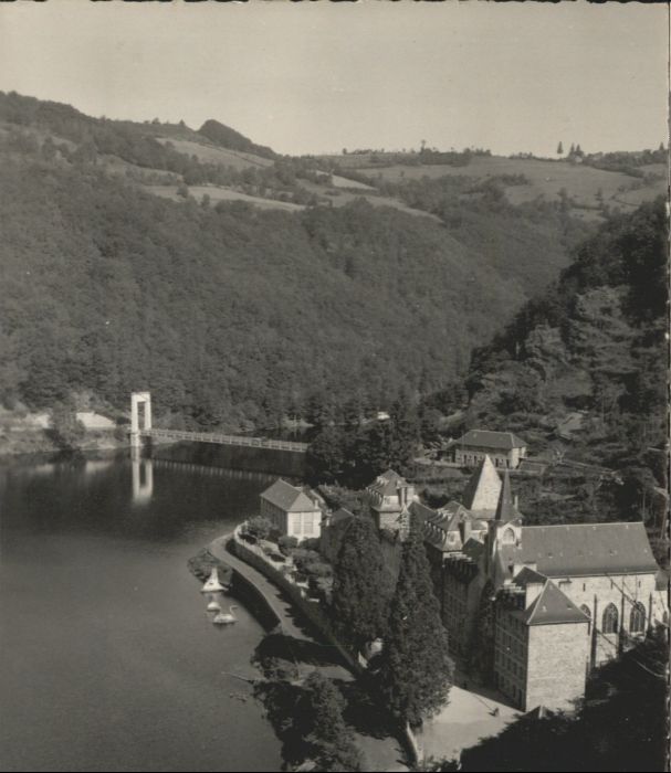Lac de Sarrans Brücke L'Auvergne