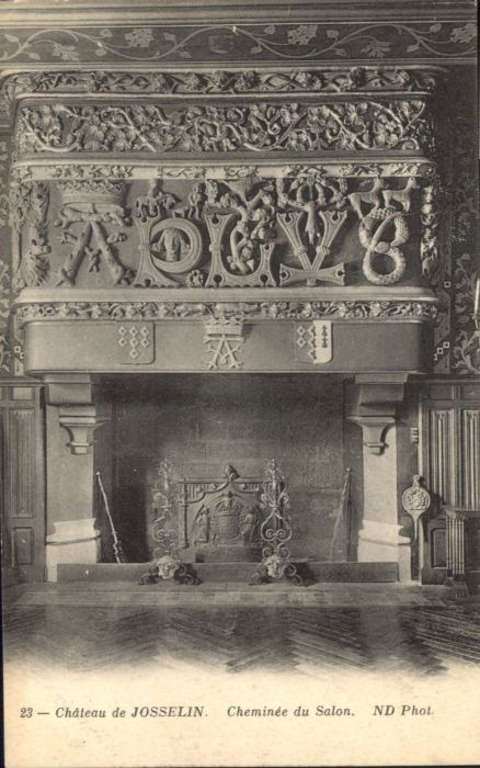 Josselin Schloss Kamin