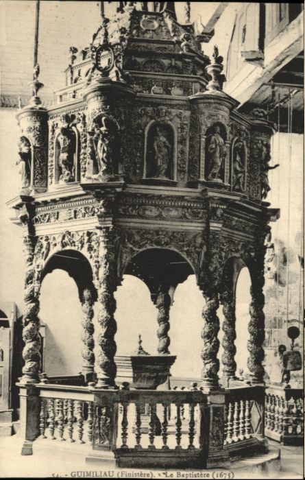 Guimiliau Le Baptistere