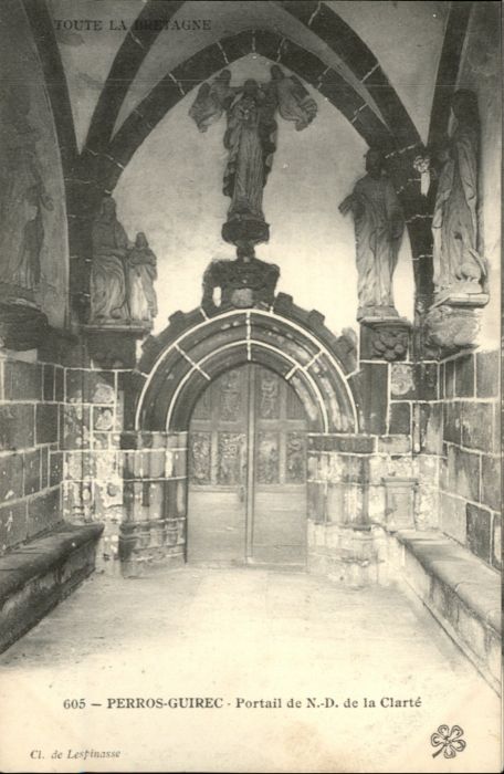 Perros-Guirec Portail de Notre Dame de la Clarte