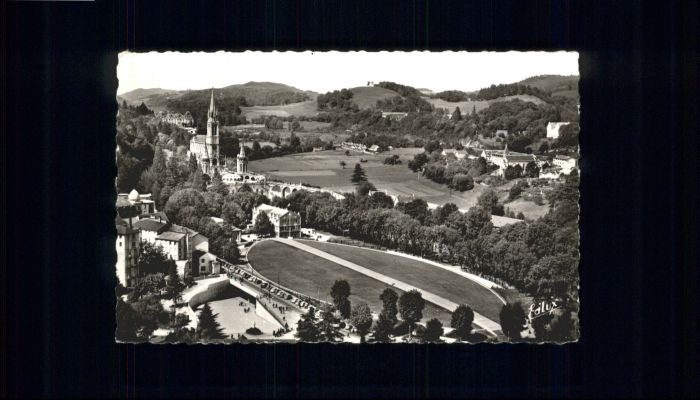 Lourdes Hautes Pyrenees Lourdes Basilika