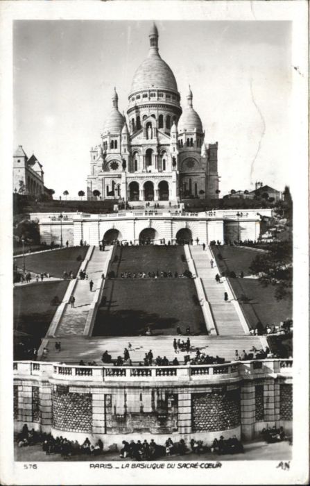 Paris La Basilique de Sacre Coeur