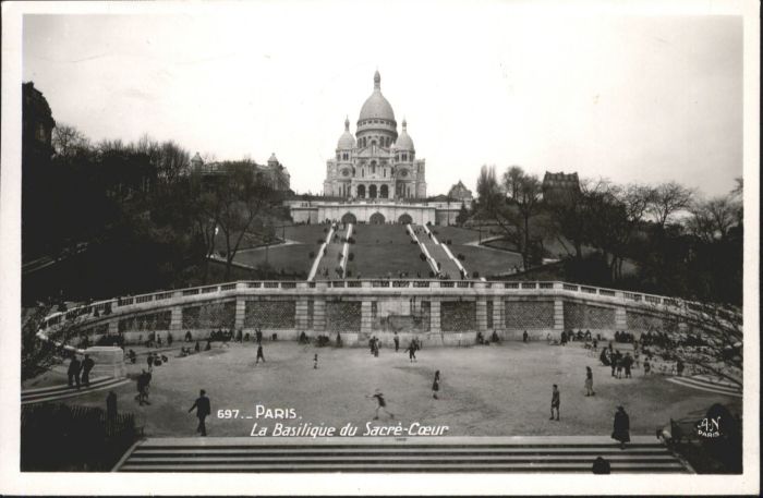 Paris La Basilique de Sacre Coeur