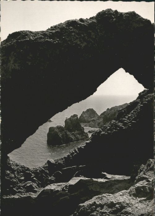 Le Dramont Cathedrale Roche Percee