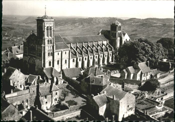 Vezelay Fliegeraufnahme La Basilique