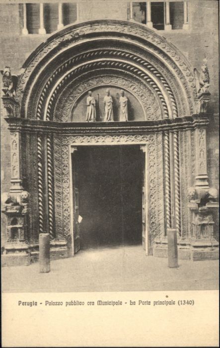 Perugia Palazzo pubblico Municipale Porta Principale