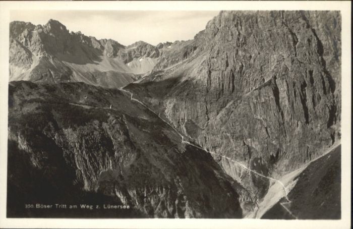 Vandans Vorarlberg Luenersee Boeser Tritt am Weg *