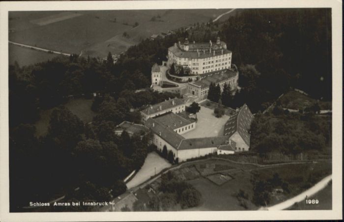 Innsbruck Schloss Amras Fliegeraufnahme
