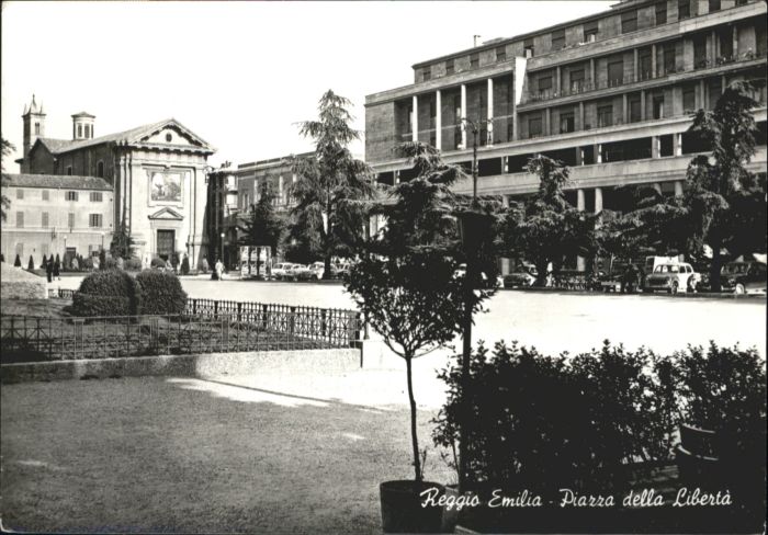 Vezzola Reggio Emilia Piazza della Liberta