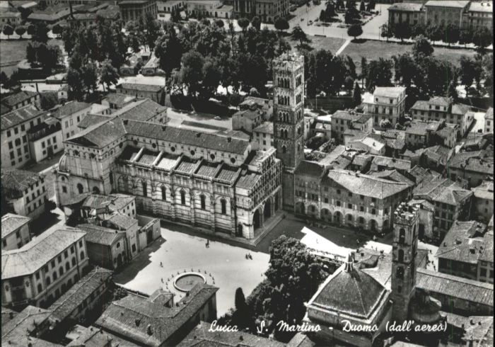 Lucca Fliegeraufnahme St Martins Cathedarale