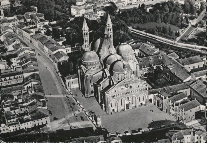 Padova Fliegeraufnahme Chiesa Santo vista dall aereo