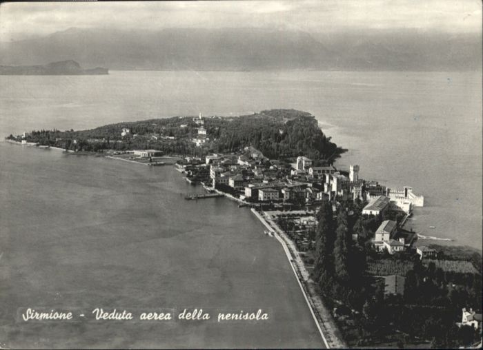 Sirmione Lago di Garda Sirmione Veduta aerea della Penisola
