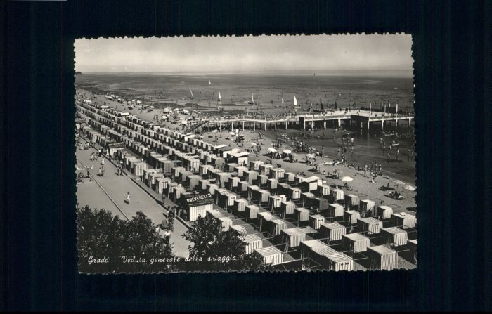 Grado Gorizia Grado Veduta generale della Spiaggia