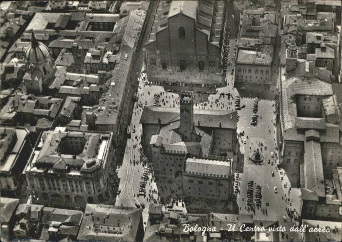 Bolognia Fliegeraufnahme Centro visto dall aereo