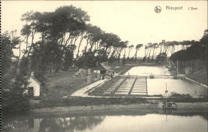 NIEUPORT Nieuwpoort West-Vlaanderen Belgie Nieuport Yser Fischteich