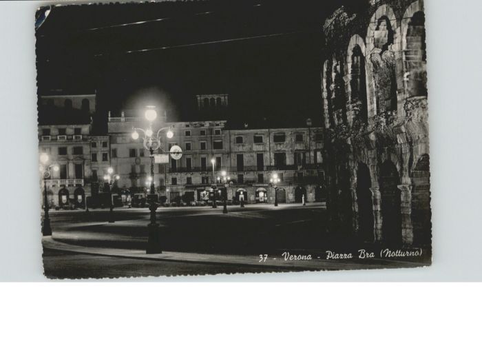 Verona Veneto Verona Piazza Bra Notturno
