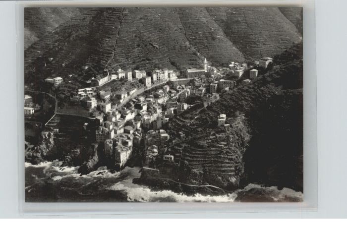 Riomaggiore Cinque Terre Fliegeraufnahme
