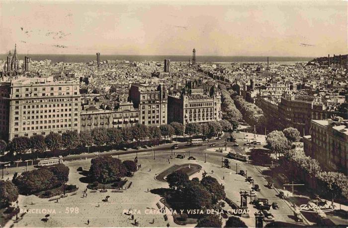 BARCELONA Cataluna ES Plaza Cataluna y vista de la ciudad