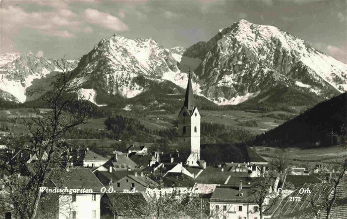 Windischgarsten Oberoesterreich AT Ortsansicht mit Kirche Alpen