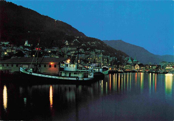 Bergen  Norge Havnen ved natt