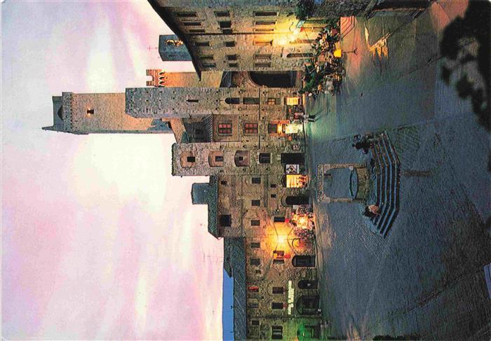 San Gimignano Toscana IT Piazza della Cisterna Notturno
