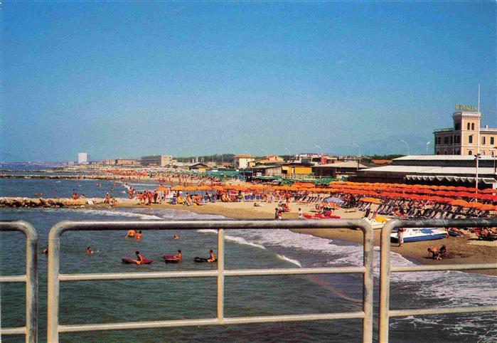 Marina di Massa Toscana IT La spiaggia vista dal pontile
