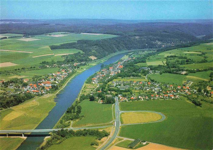 Herstelle Weser und Wuergassen Fliegeraufnahme mit neuer Weserbruecke