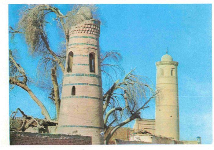 Chiwa Khiva Usbekistan Dishan Kala Minaretes de las mezquitas de los barrios