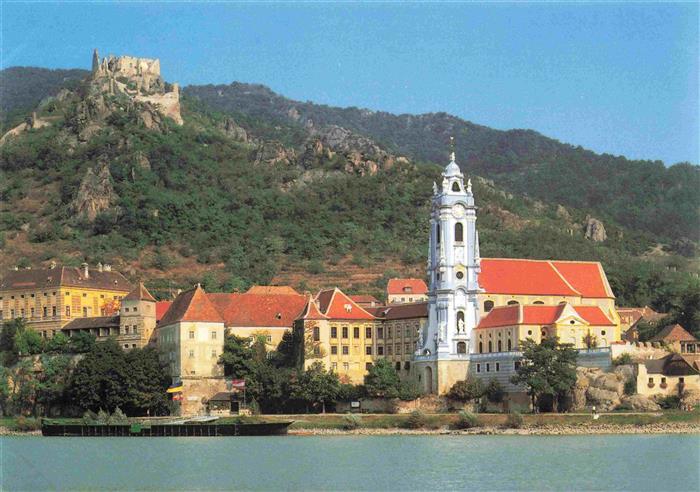 Duernstein Wachau AT Donaupartie mit Kloster Kirche Schloss