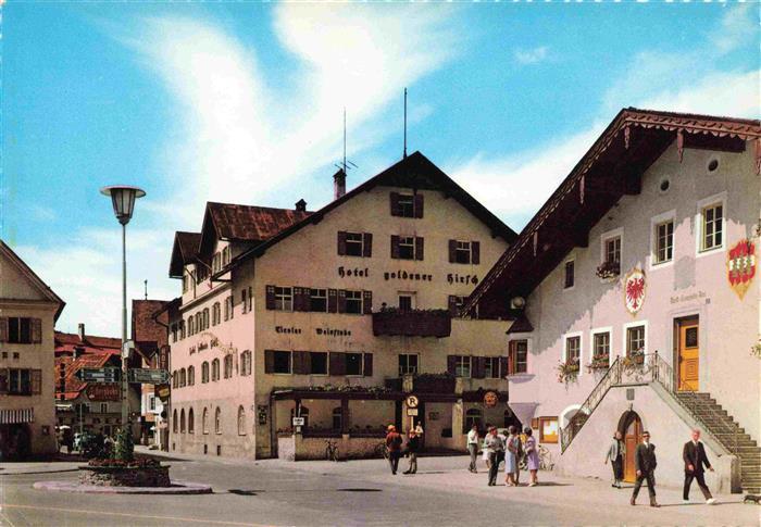 Reutte Tirol AT Ortspartie mit Rathaus