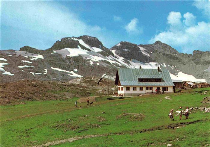 Lech Vorarlberg AT Goeppingerhuette mit Johanniskopf