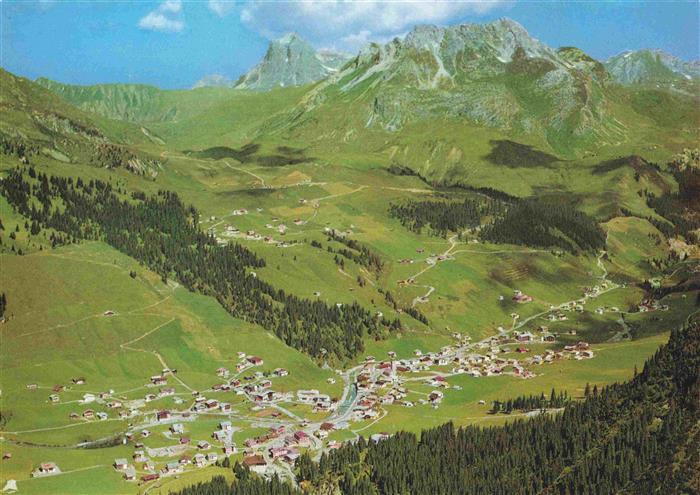 Lech Vorarlberg AT Fliegeraufnahme mit Widderstein
