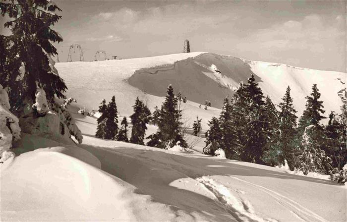 Feldberg 1450m Schwarzwald mit Bismarckdenkmal auf dem Seebuck Skilift