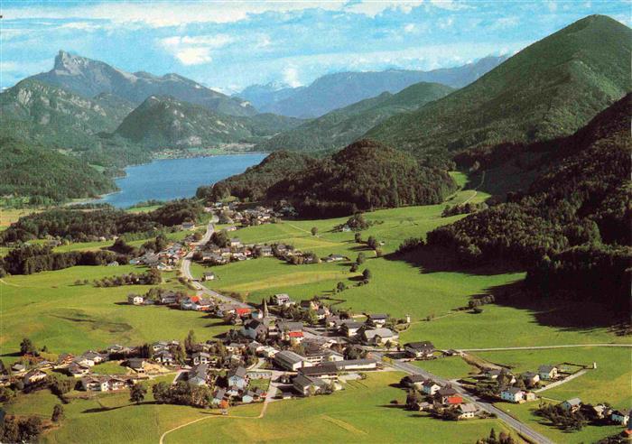 Hof Salzburg AT Fliegeraufnahme mit Fuschlsee