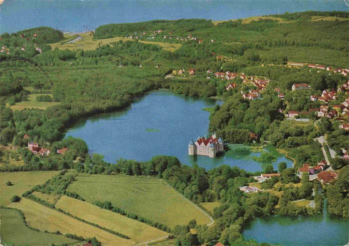 Gluecksburg  Ostseebad Wasserschloss im Hintergrund Campingplatz Schwennau Flens