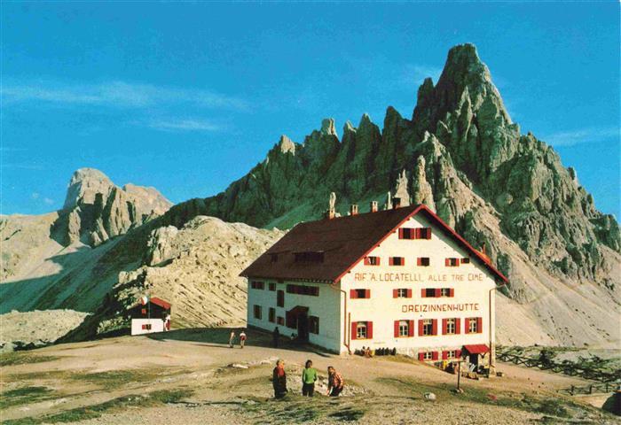 Dreizinnenhuette 2438m Bolzano IT Rifugio A Locatelli e Monte Paterno
