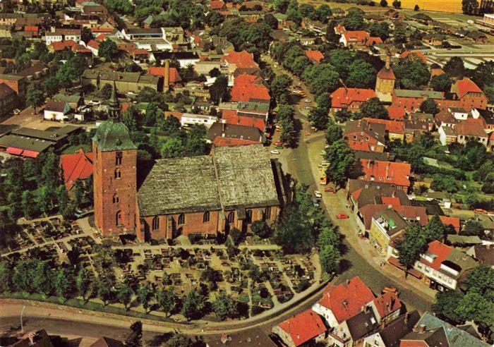 Burg  Fehmarn Fliegeraufnahme mit Kirche