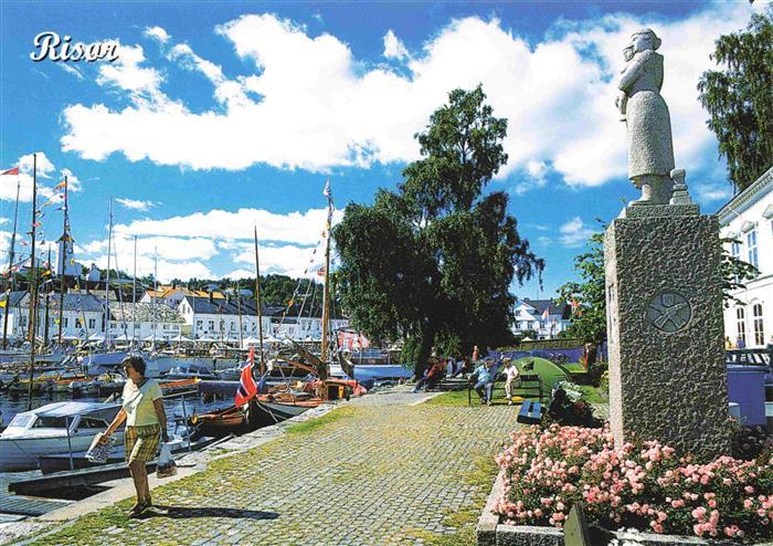 Risor Hafen Promenade