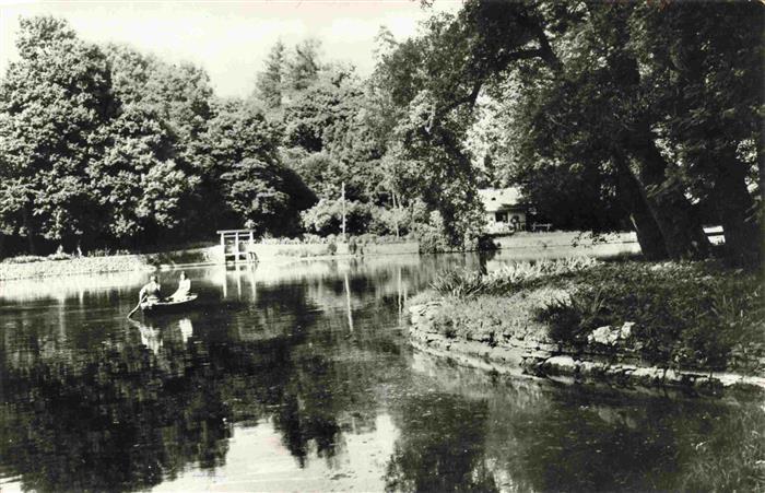 Zirc Zircroel HU Partie am Wasser